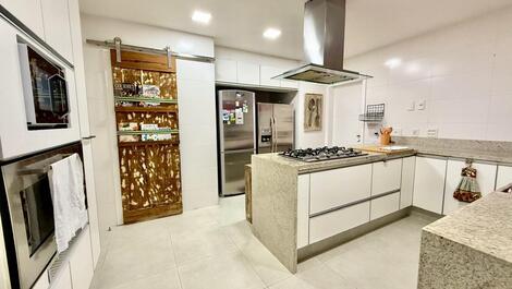 Casa alto padrão 4 suítes - cond Del lago Barra da Tijuca!