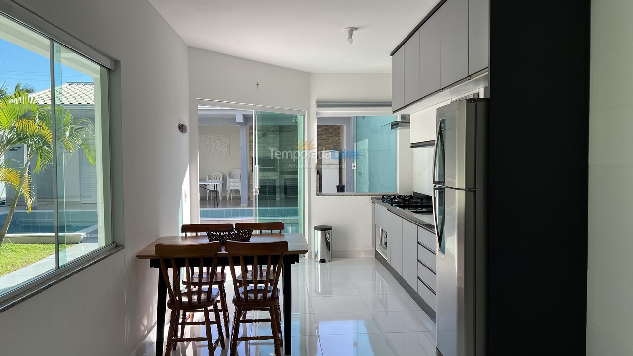 House for vacation rental in Matinhos (Caiobá)