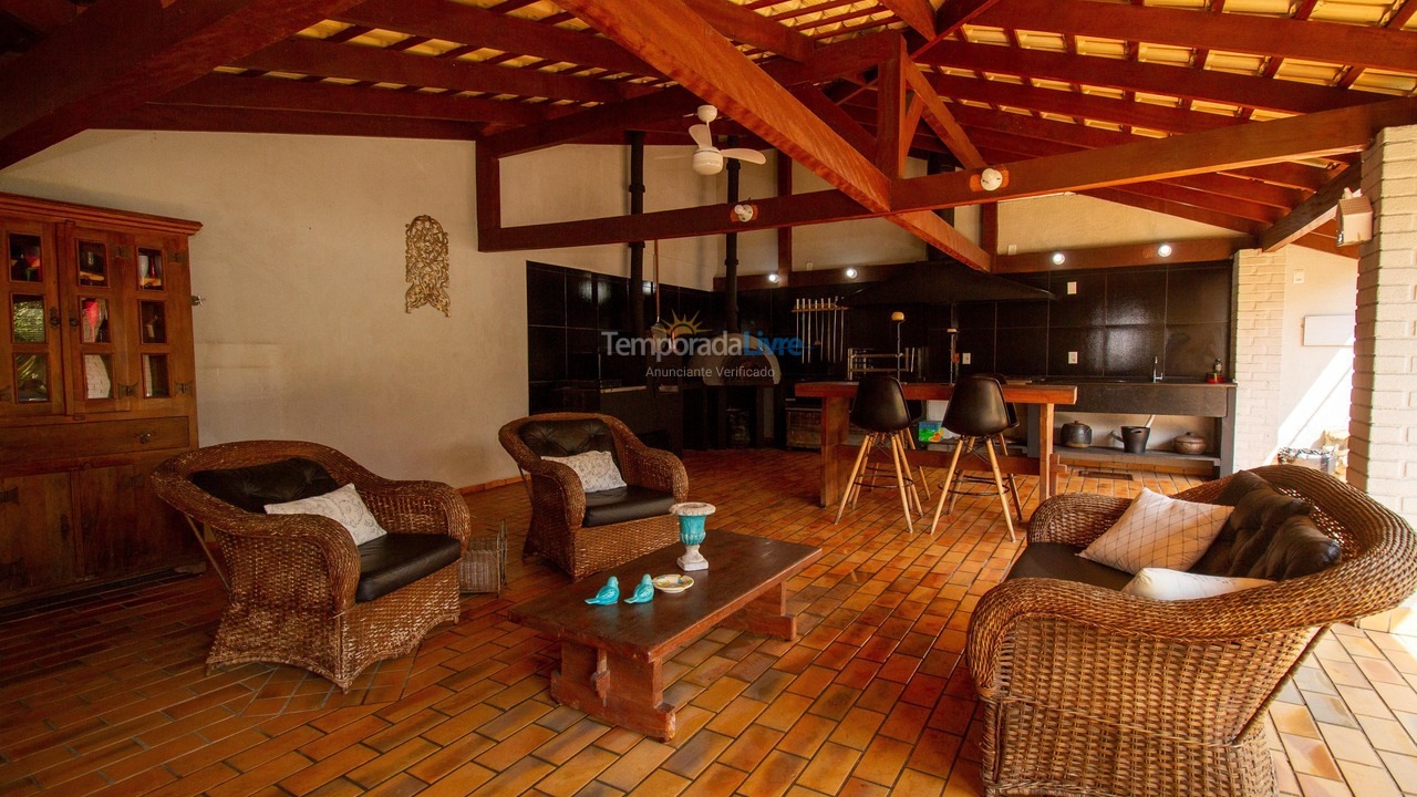 Casa para aluguel de temporada em Bombinhas (Praia de Bombinhas)
