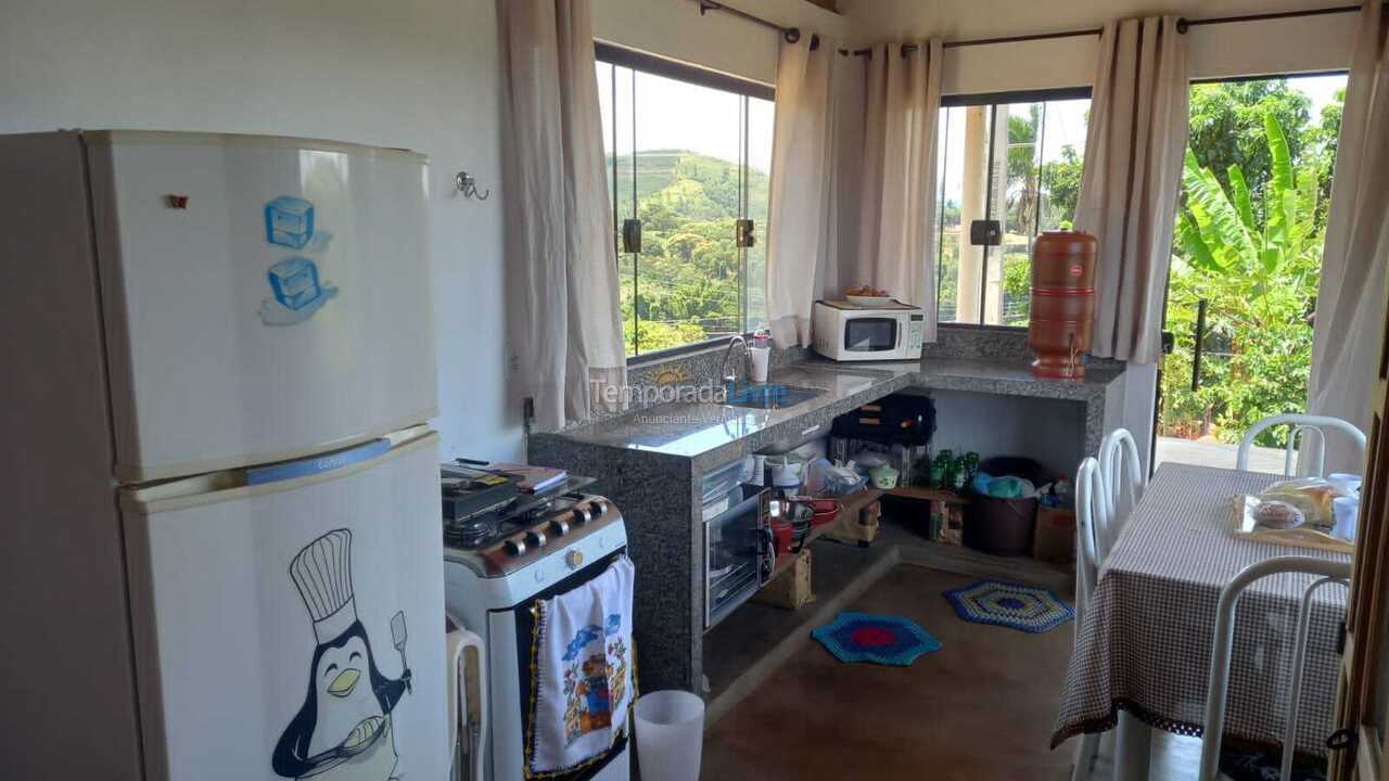 Casa para aluguel de temporada em Caconde (Estrada Pier 22)