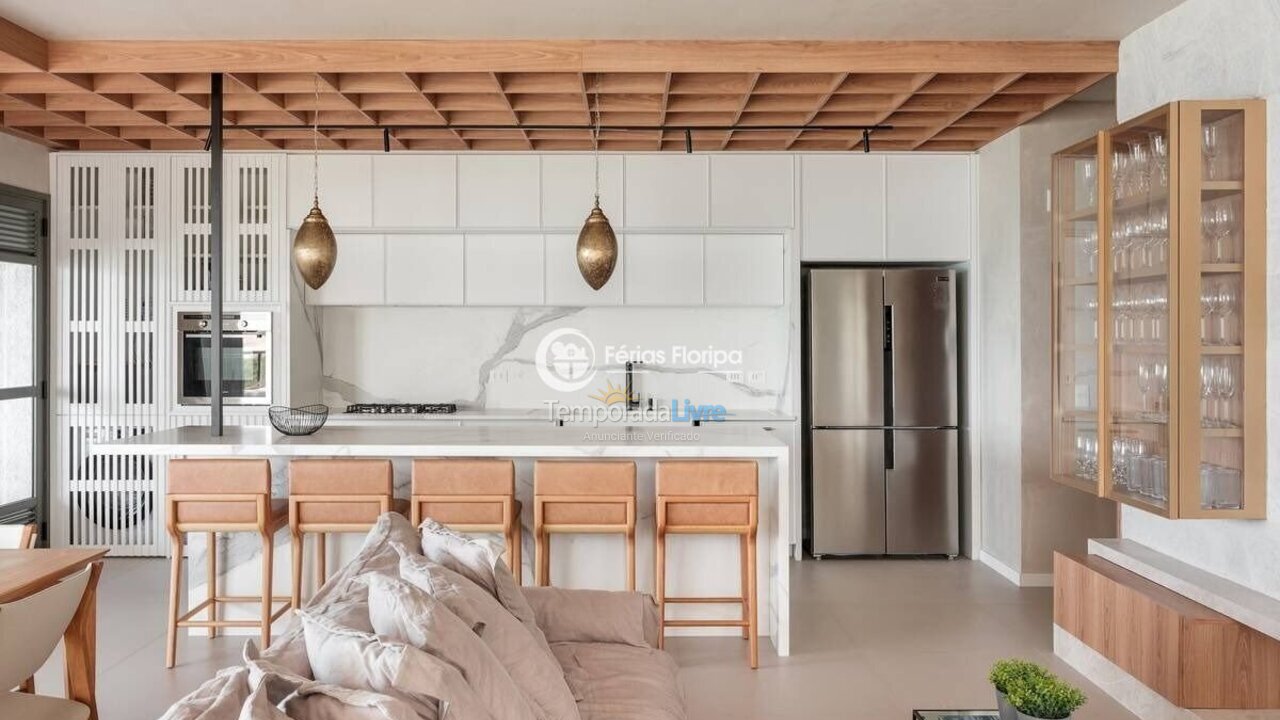 Apartamento para aluguel de temporada em Florianópolis (Morro das Pedras)