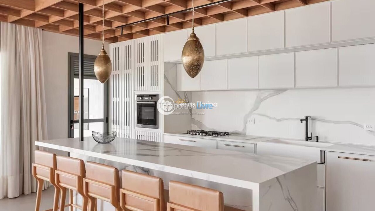 Apartamento para aluguel de temporada em Florianópolis (Morro das Pedras)