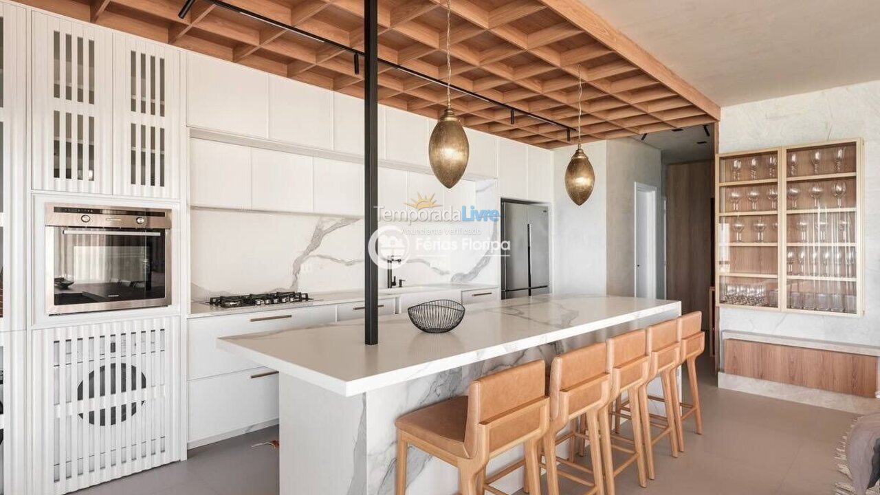 Apartamento para aluguel de temporada em Florianópolis (Morro das Pedras)