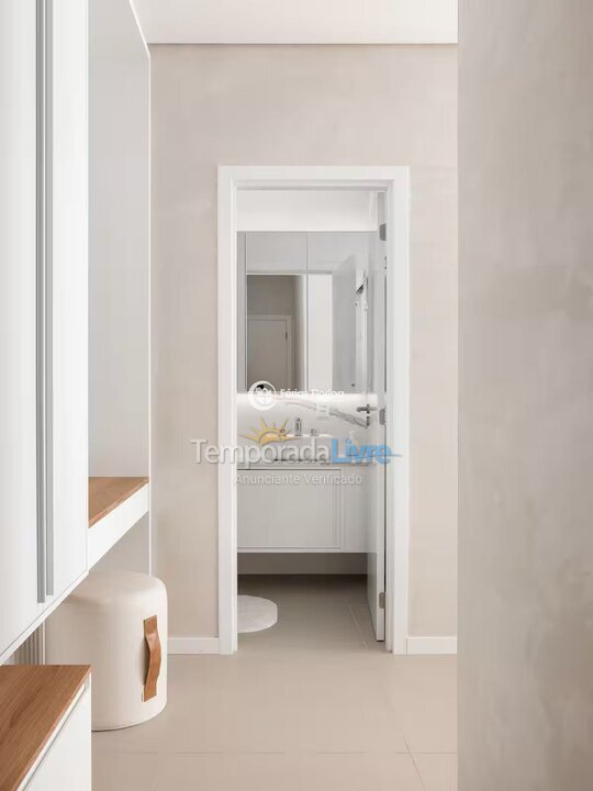 Apartamento para aluguel de temporada em Florianópolis (Morro das Pedras)