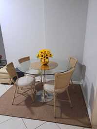 Apartment on the second block of Meia Praia Beach