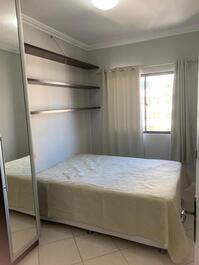 Apartment on the second block of Meia Praia Beach