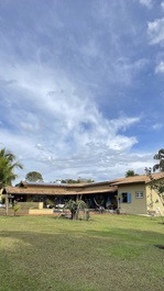 CASA DE CAMPO EM CONDOMÍNIO FECHADO