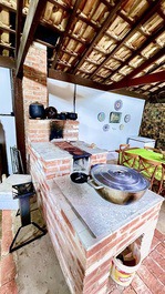 CASA DE CAMPO EM CONDOMÍNIO FECHADO