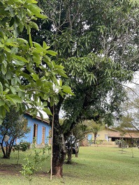 CASA DE CAMPO EM CONDOMÍNIO FECHADO
