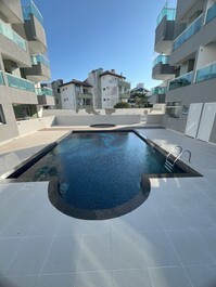 Piscina condomínio