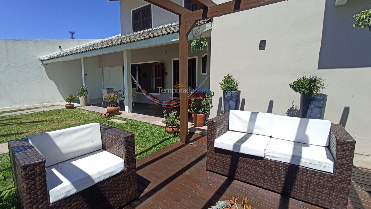 Casa para aluguel de temporada em Florianopolis (Praia dos Ingleses)