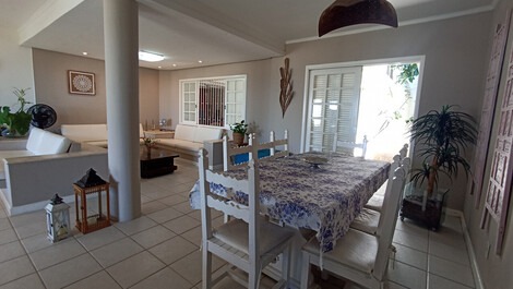 Excelente Casa para aluguel de temporada em Ingleses,...