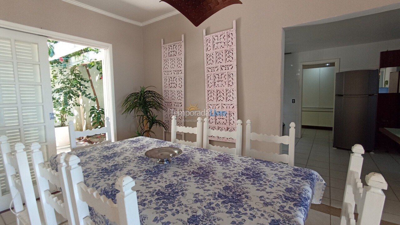 Casa para aluguel de temporada em Florianopolis (Praia dos Ingleses)
