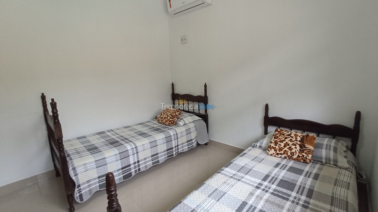 Casa para aluguel de temporada em Florianopolis (Praia dos Ingleses)