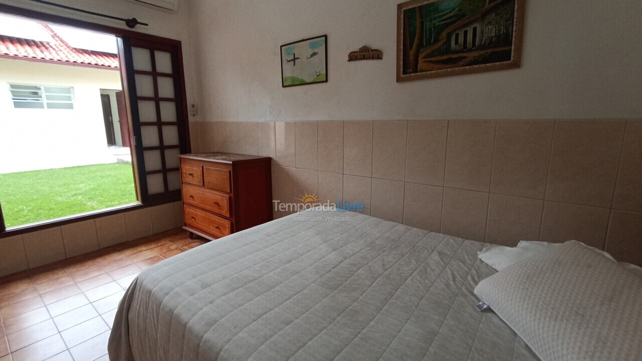 Casa para aluguel de temporada em Florianopolis (Praia dos Ingleses)