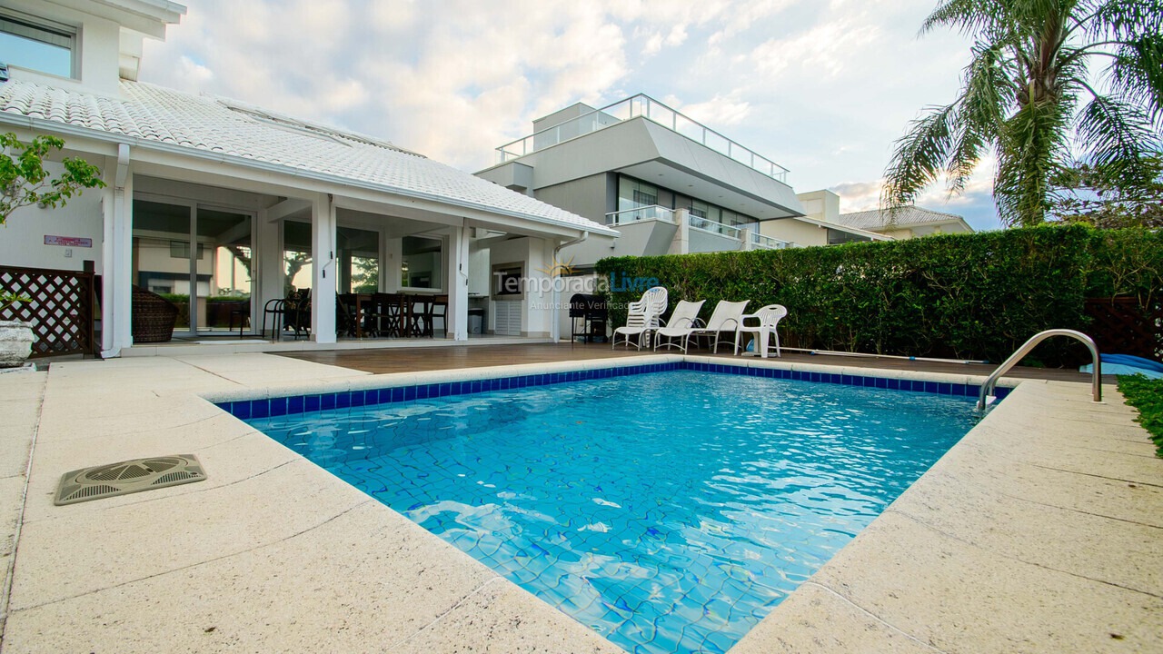 Casa para aluguel de temporada em Florianopolis (Jurerê Internacional)