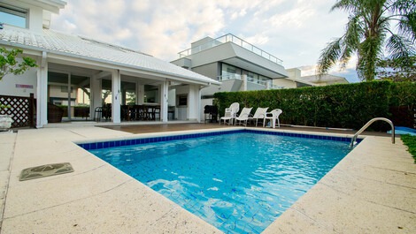 Excelente Casa para aluguel de temporada em Jurerê Internacional,...