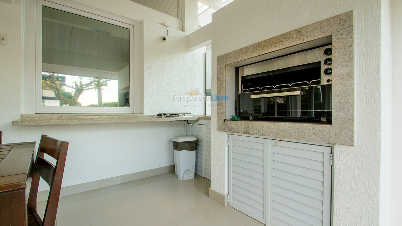 Casa para aluguel de temporada em Florianopolis (Jurerê Internacional)