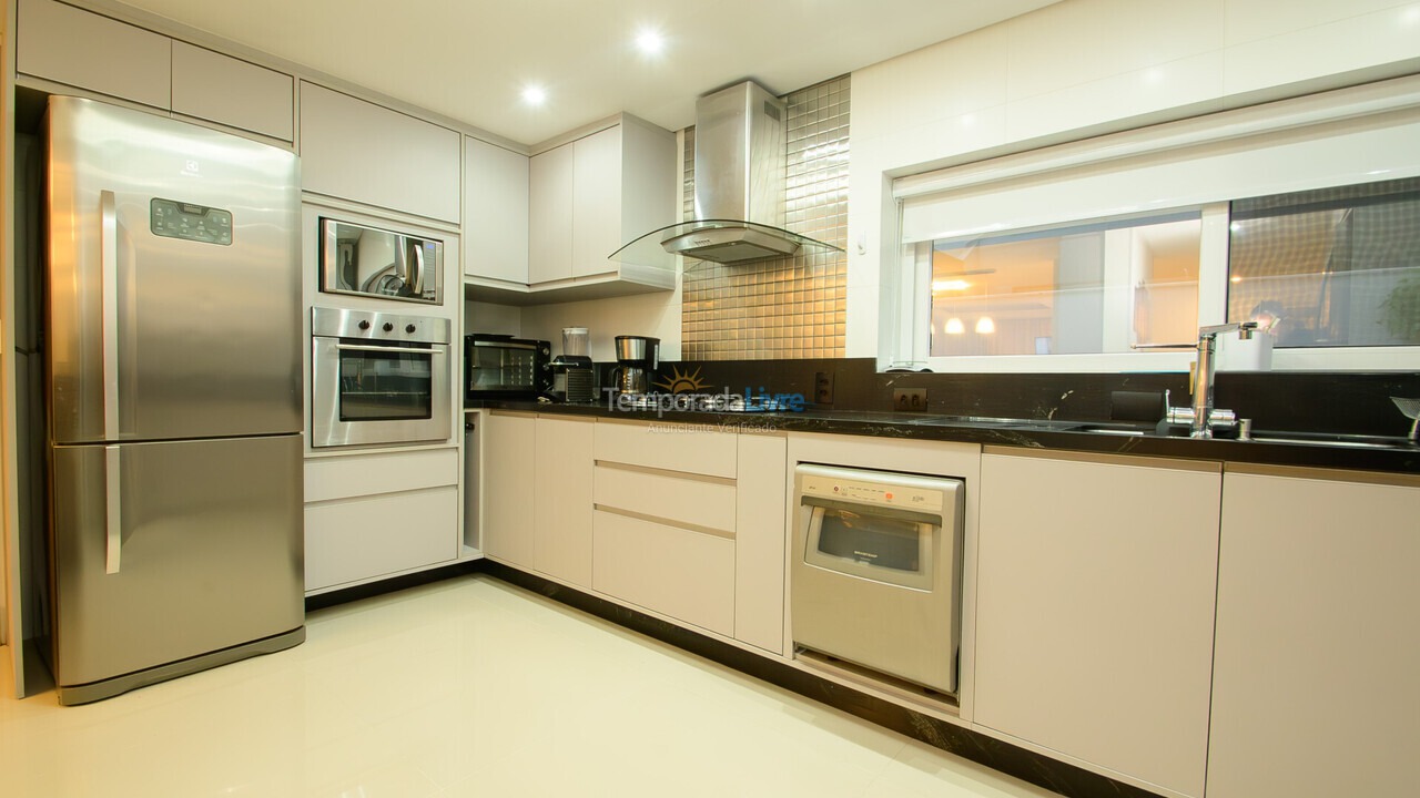 Casa para aluguel de temporada em Florianopolis (Jurerê Internacional)