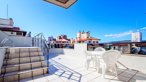 Hermoso ático con piscina privada en Open Shopping