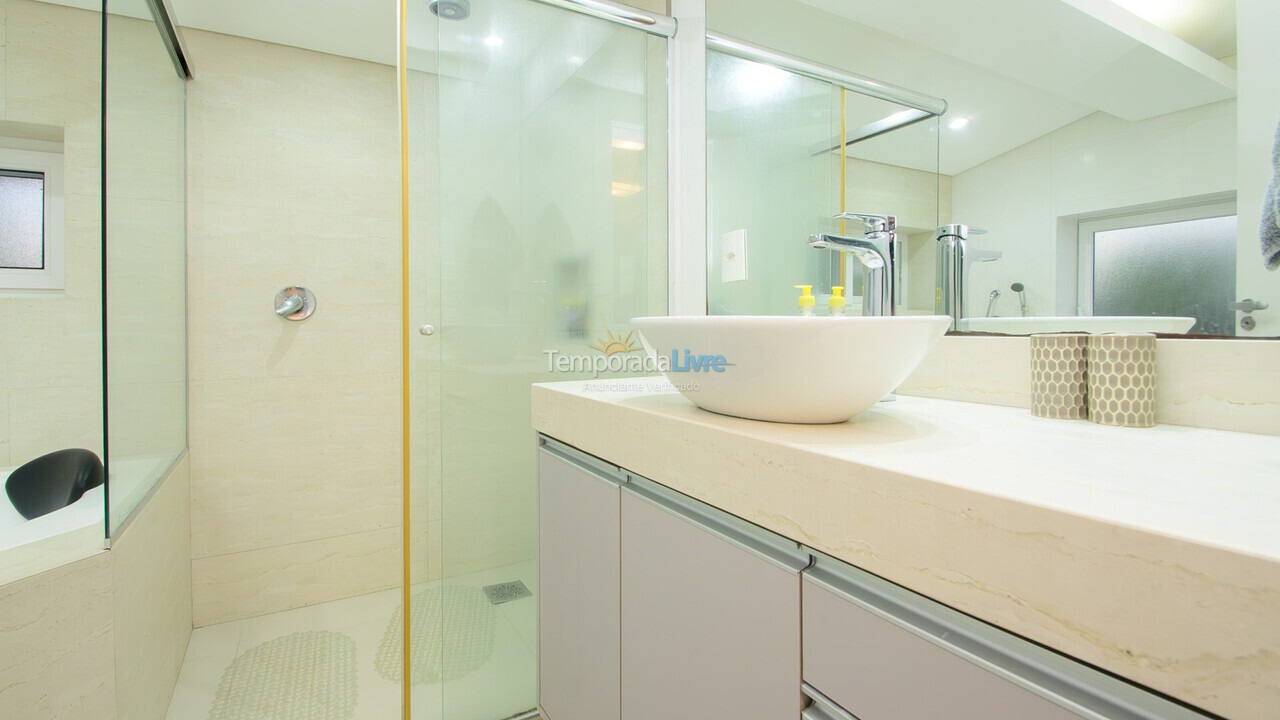 Casa para aluguel de temporada em Florianopolis (Jurerê Internacional)