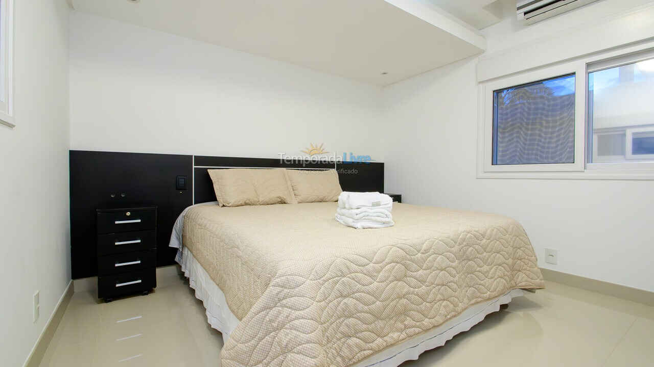 Casa para aluguel de temporada em Florianopolis (Jurerê Internacional)