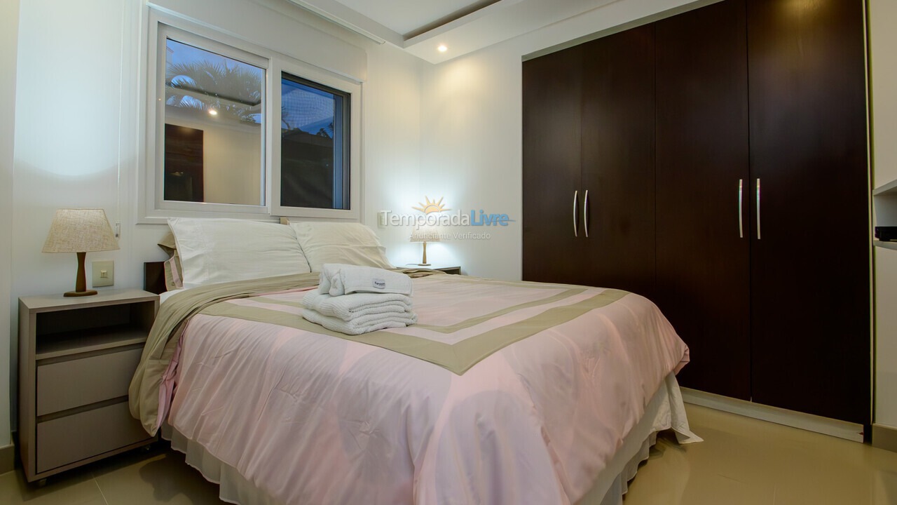 Casa para aluguel de temporada em Florianopolis (Jurerê Internacional)