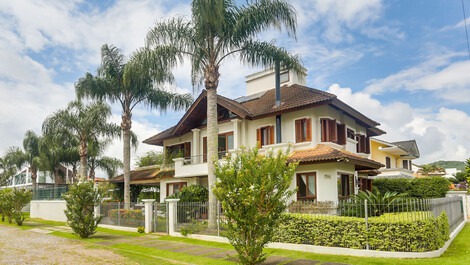Excelente Casa para aluguel de temporada em Jurerê, Florianópolis,...