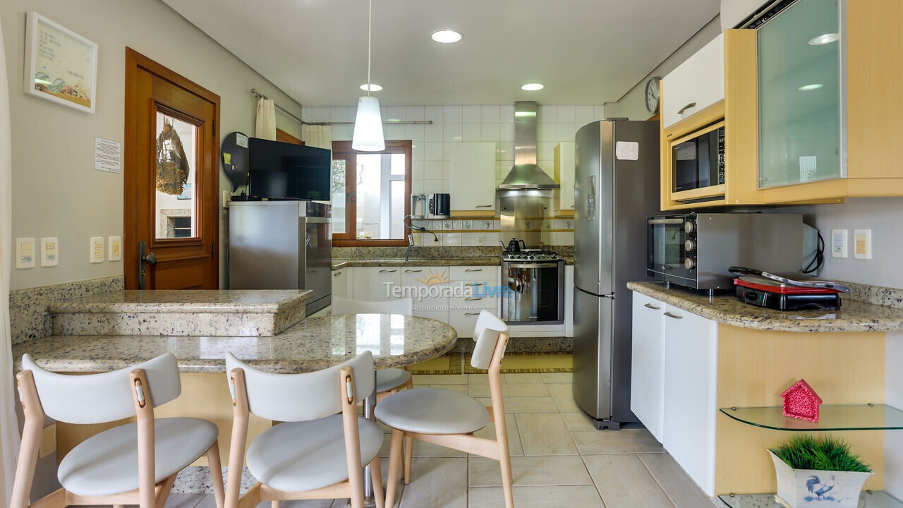 Casa para aluguel de temporada em Florianopolis (Jurerê)