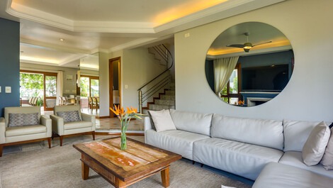 Excelente Casa para aluguel de temporada em Jurerê, Florianópolis,...