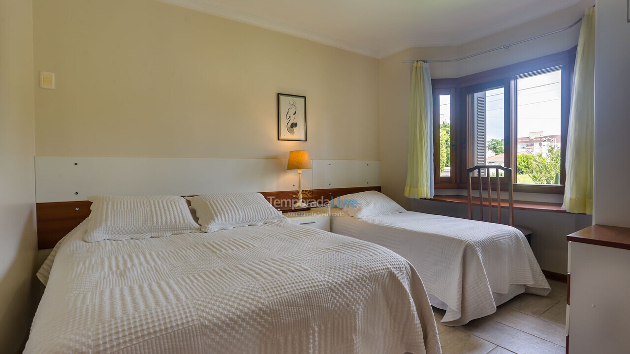 Casa para aluguel de temporada em Florianopolis (Jurerê)