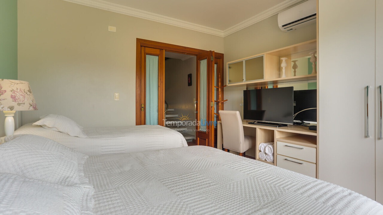 Casa para aluguel de temporada em Florianopolis (Jurerê)