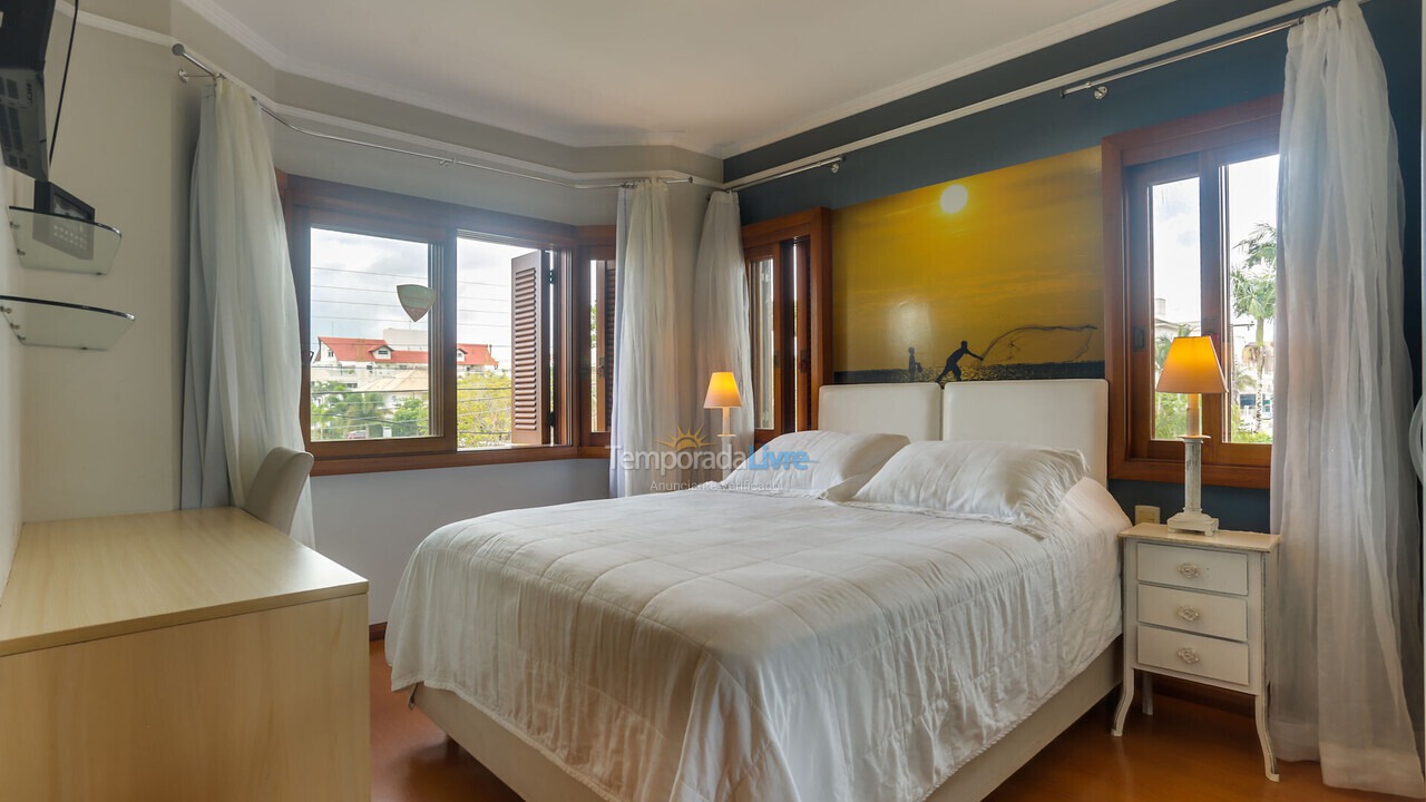 Casa para aluguel de temporada em Florianopolis (Jurerê)