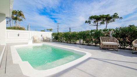 Great house with pool and air conditioning, for 14 people