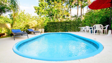 Perfect house, pool and air 50 meters from the beach, on Rua das Gaivotas