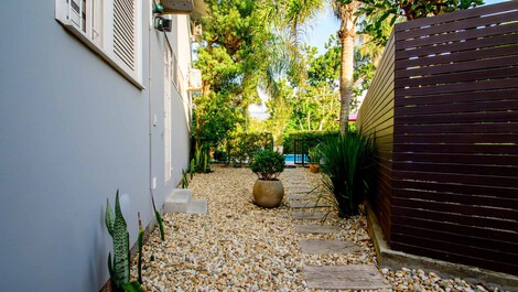 Perfect house, pool and air 50 meters from the beach, on Rua das Gaivotas