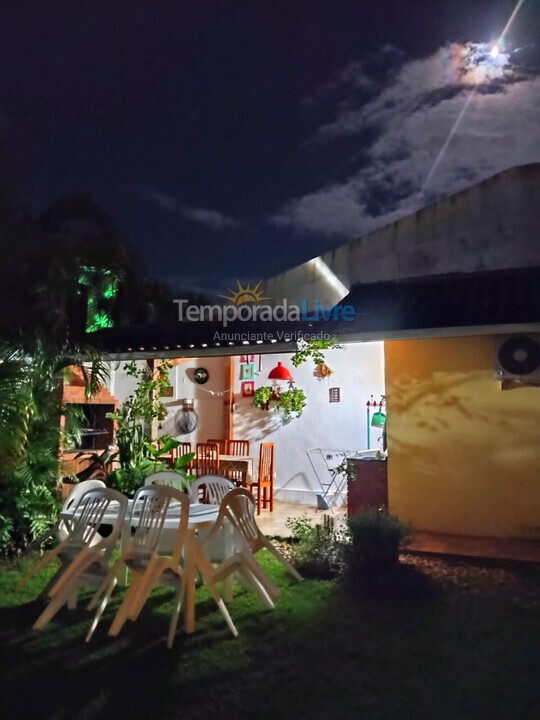 Casa para aluguel de temporada em Florianópolis (Cachoeira do Bom Jesus)