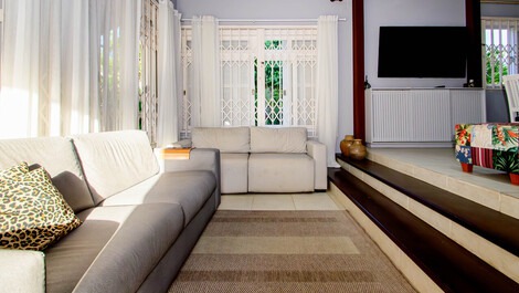 Perfect house, pool and air 50 meters from the beach, on Rua das Gaivotas