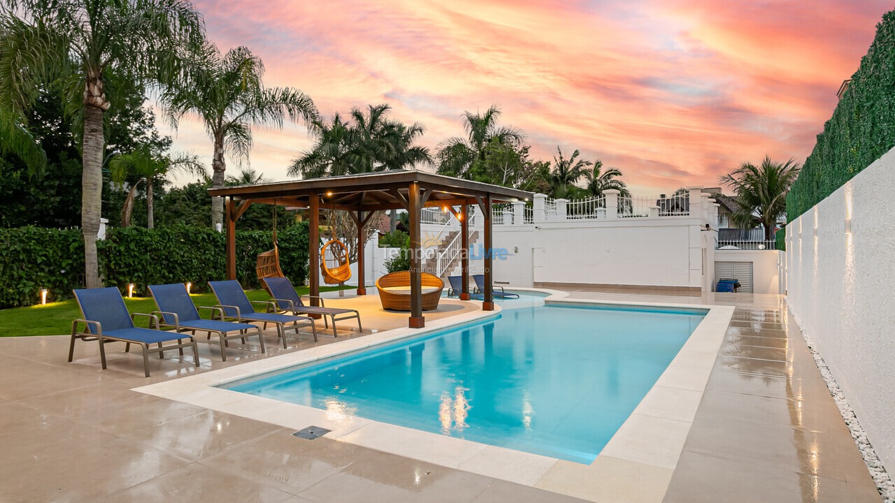 Casa para aluguel de temporada em Florianopolis (Jurerê Internacional)