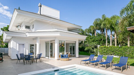 Excelente Casa para aluguel de temporada em Jurerê Internacional,...