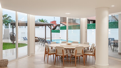 Excelente Casa para aluguel de temporada em Jurerê Internacional,...