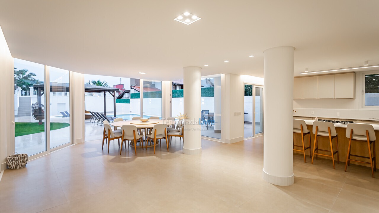 Casa para aluguel de temporada em Florianopolis (Jurerê Internacional)