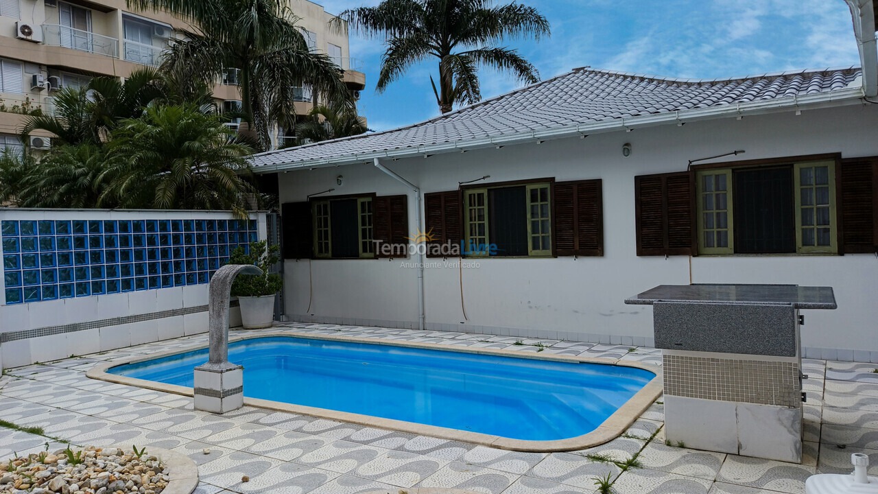 Casa para alquiler de vacaciones em Florianópolis (Cachoeira do Bom Jesus)
