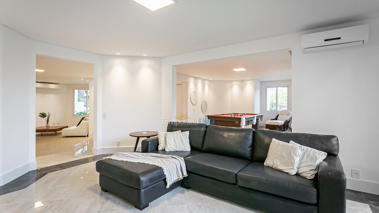 Casa para aluguel de temporada em Florianopolis (Jurerê Internacional)