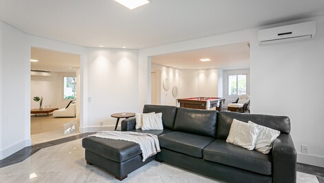 Excelente Casa para aluguel de temporada em Jurerê Internacional,...