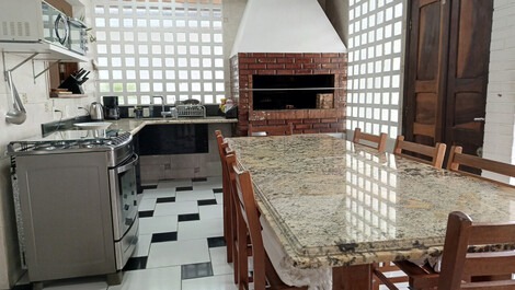 Gran casa a 50 metros de Praia da Cachoeira