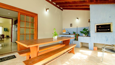 Maravillosa casa con piscina a 50 metros de la playa para 18 personas.