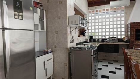 Gran casa a 50 metros de Praia da Cachoeira