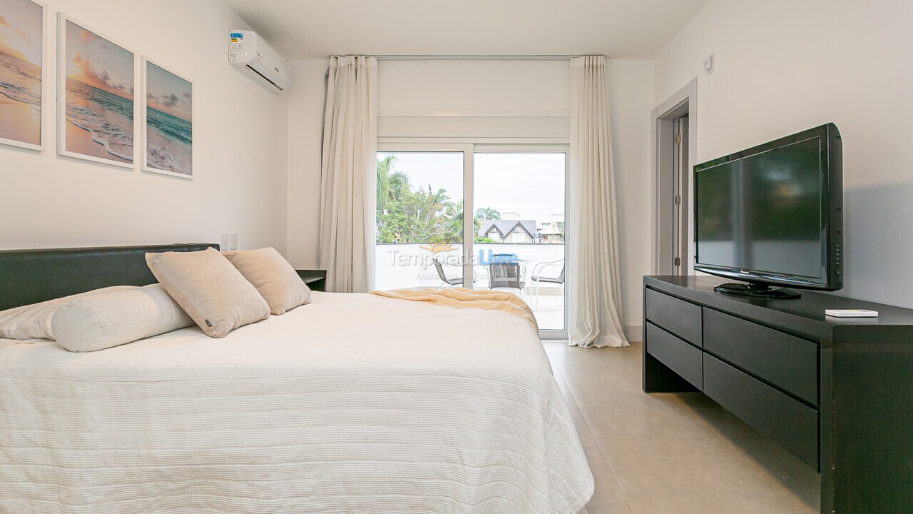 Casa para aluguel de temporada em Florianopolis (Jurerê Internacional)