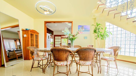 Maravillosa casa con piscina a 50 metros de la playa para 18 personas.